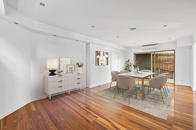 389 PASCOE VALE RD, STRATHMORE VIC 3041, 4 ਕਮਰੇ, 2 ਬਾਥਰੂਮ, Townhouse