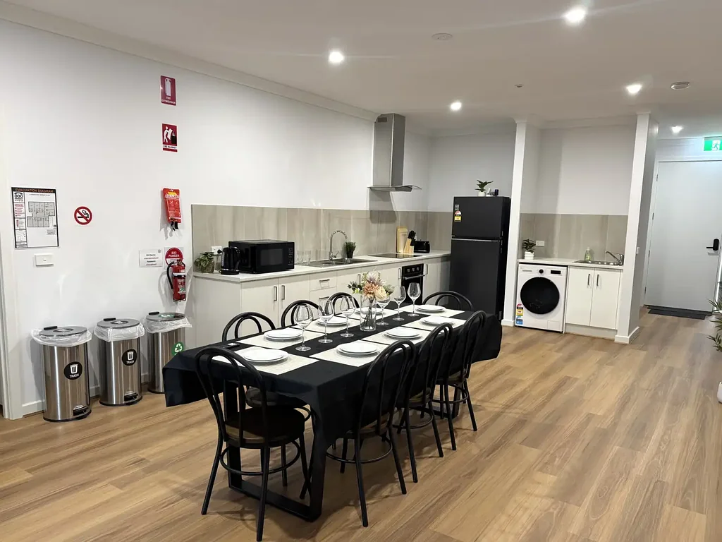Rooming House - Shared Accommodation with
Private Rooms & Comfort - TIme to Save