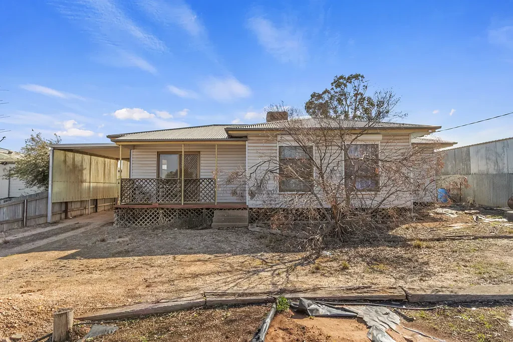Gladstone 3房  Charming 3-Bedroom Home with Scenic Views – A Smart Buy in Gladstone