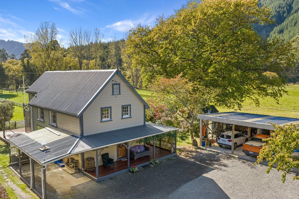Wairau Valley 3房  A Rare Retreat with Historic Charm