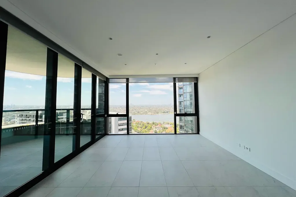 Rhodes Central | Water View | 2B2B | Spacious Bedrooms | 1 Minute Walk to Train Station