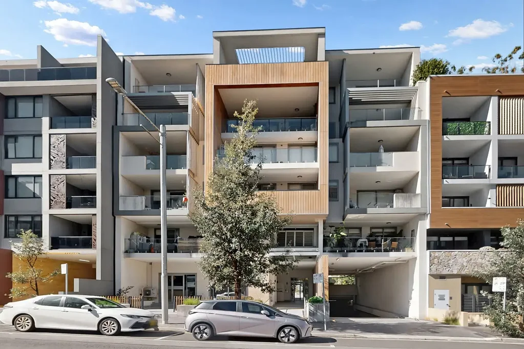 Top Floor Two-Bedroom Apartment in Prime Ryde Location