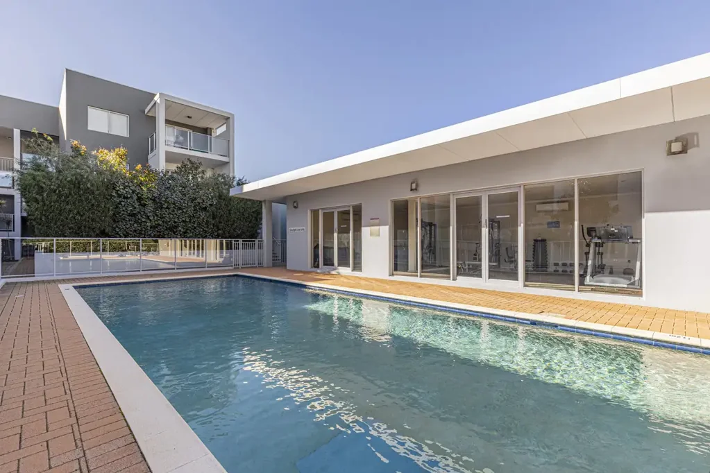 Currambine 1chambre Prime Location with Resort-Style Pool Views