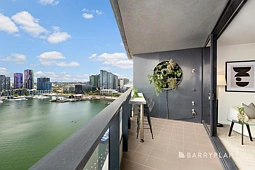 172/55 Victoria Harbour Promenade, Docklands