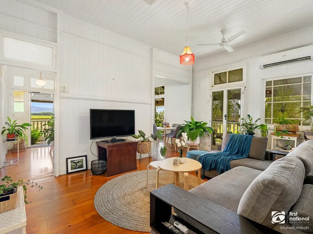 Murwillumbah 2ਬੈੱਡਰੂਮ “Viola” - Timeless Queenslander Charm with Mountain Views