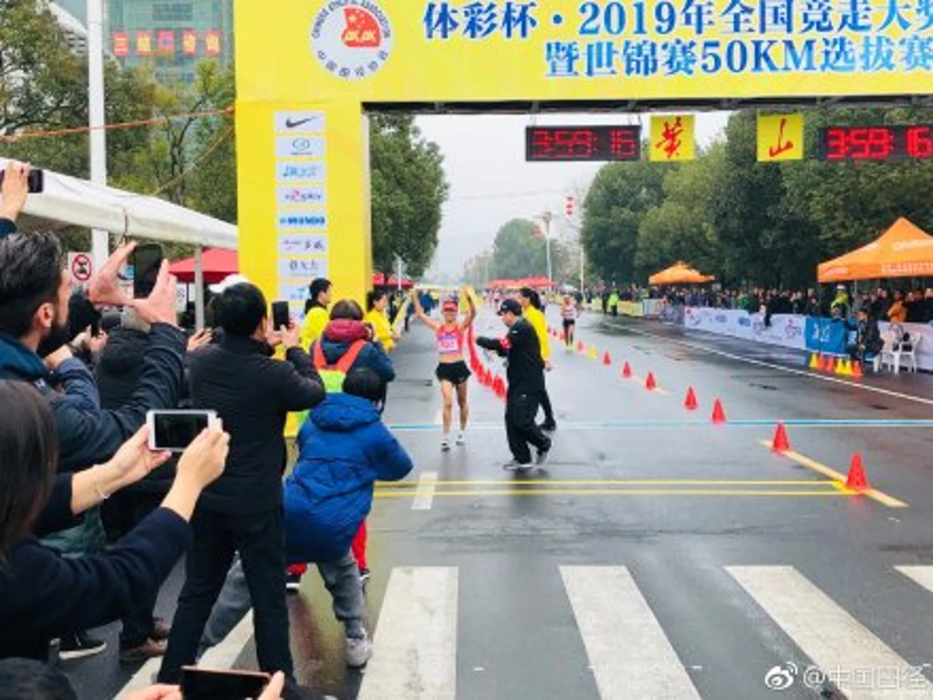 刘虹破竞走50公里世界纪录 比亚运会男子冠军还快