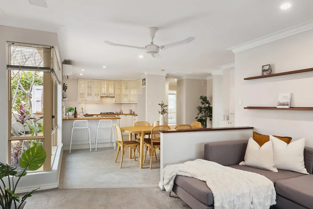 2/18 Hastings Street, Scarborough, WA 6019