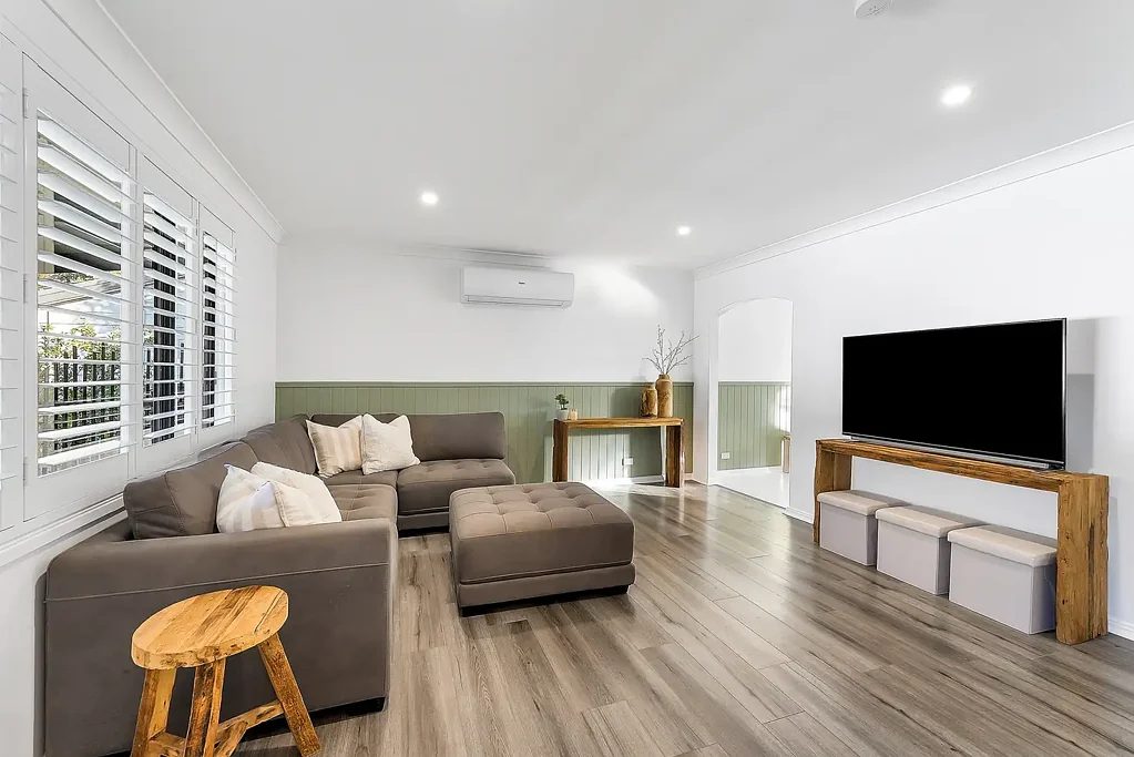 Tumbi Umbi 4房  Renovated Three-Bedroom Home with Separate Studio