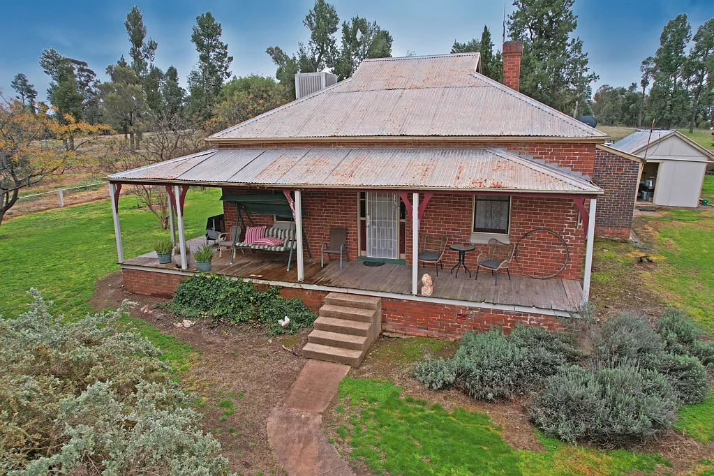 Barmedman  'Weona' 1180 acres east of Barmedman