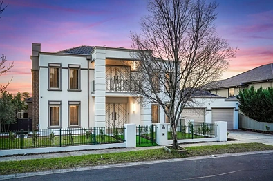 Caroline Springs 5Zimmer The Brief: A once in a Lifetime Property