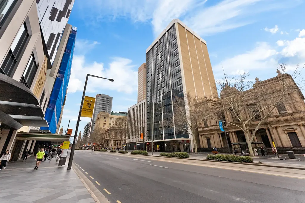 Adelaide 2房  The CBD Apartment You've Been Waiting For: Space, Luxury & Location!