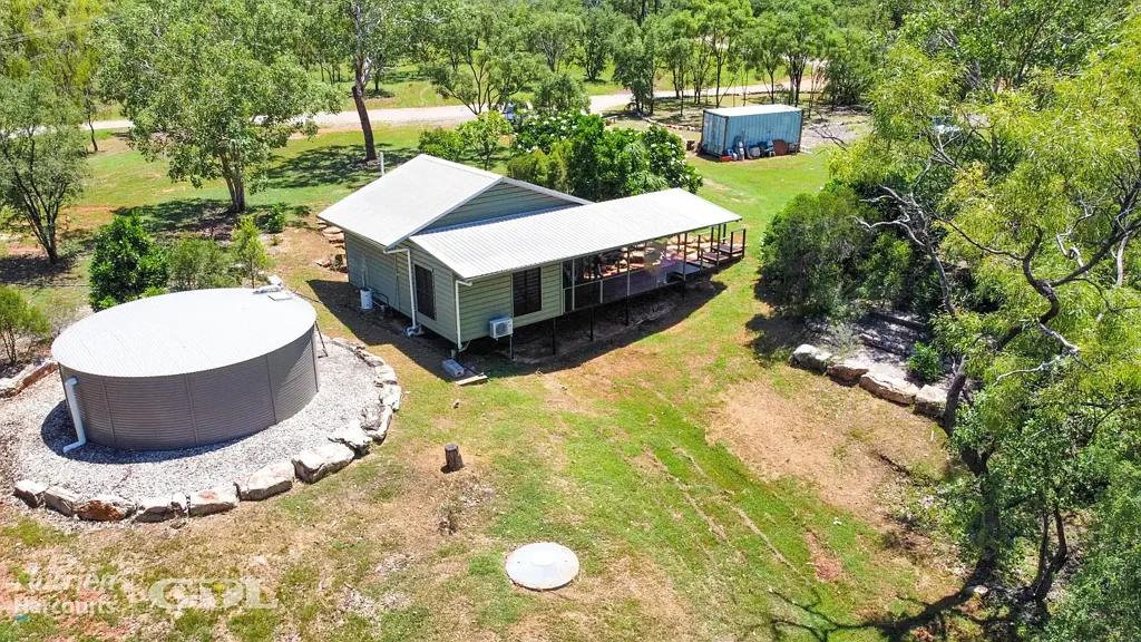 Katherine  Private Rural Living | Modern Studio Home | Fully Fencedn - NON FLOOD ZONE!