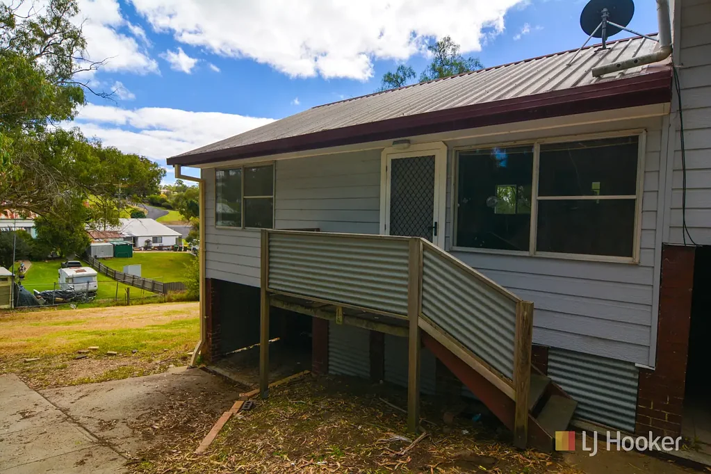 2 BEDROOM UNIT