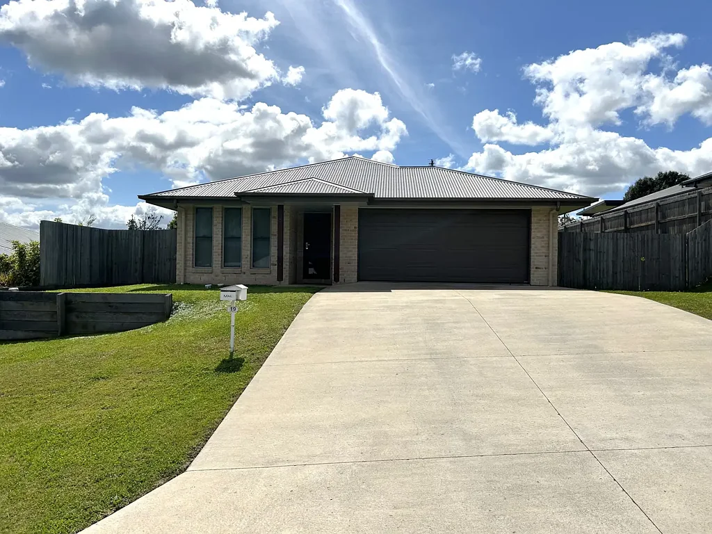 Jones Hill 4房  Modern Family Living or Smart Investment