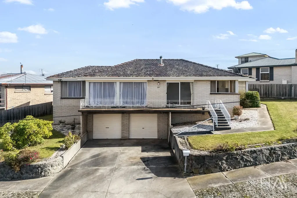 Newnham 3ਬੈੱਡਰੂਮ Immaculately Presented Home in a Prime Newnham Location