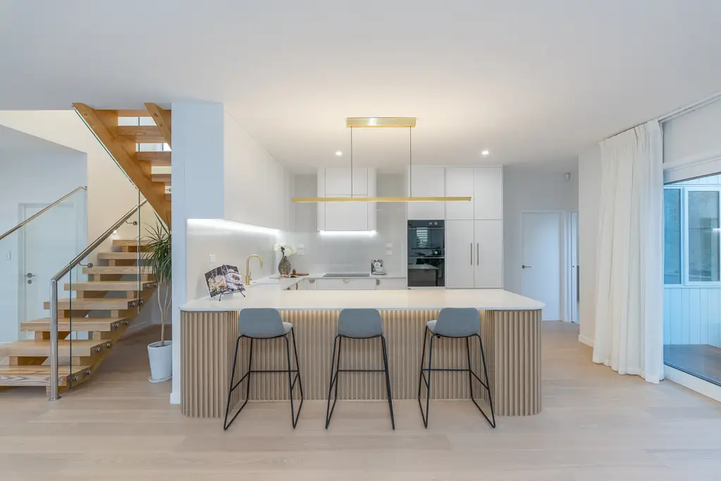 Western Springs 4 Bedroom Next Level Home - 250sqm and All Class