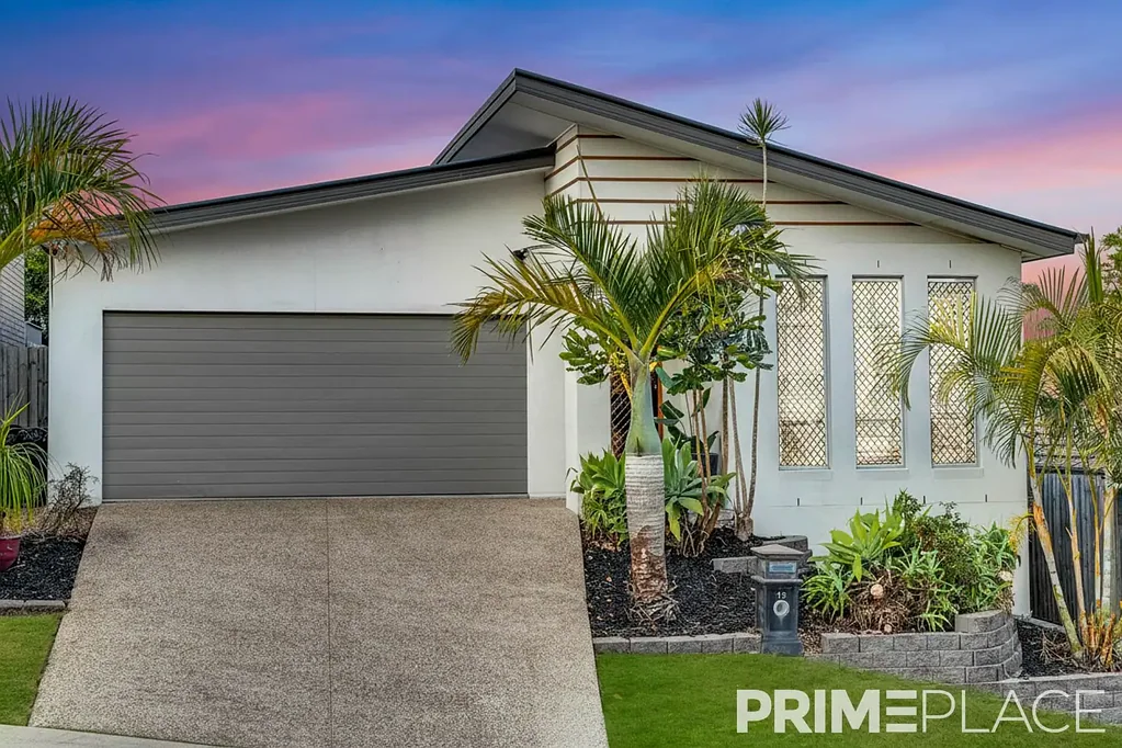 Springfield Lakes 4ห้องนอน Stunning 4-Bedroom Family Retreat in the Heart of Springfield Lakes