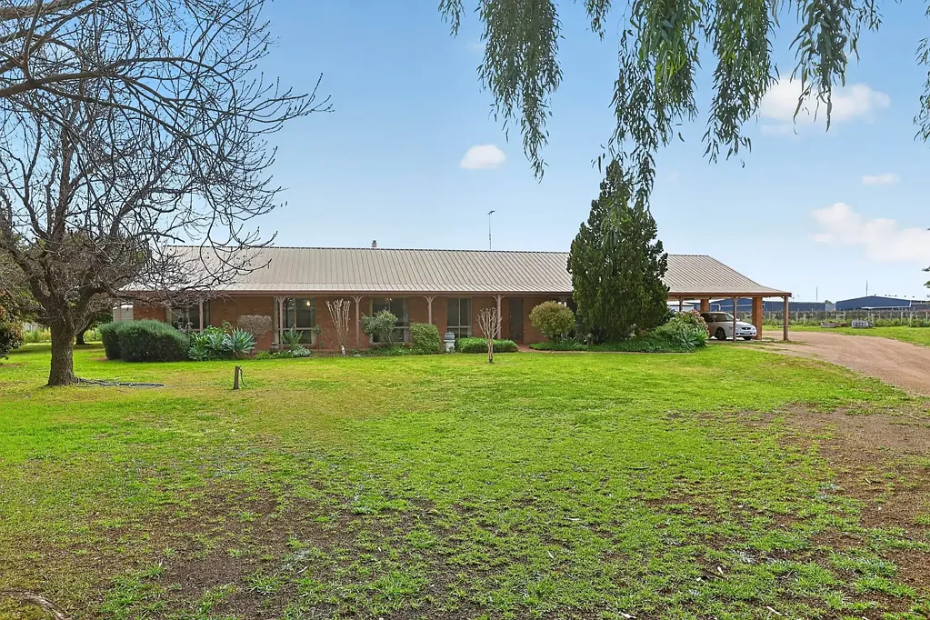 Mildura 3ਬੈੱਡਰੂਮ A Home With Heart with an Industrial Advantage!