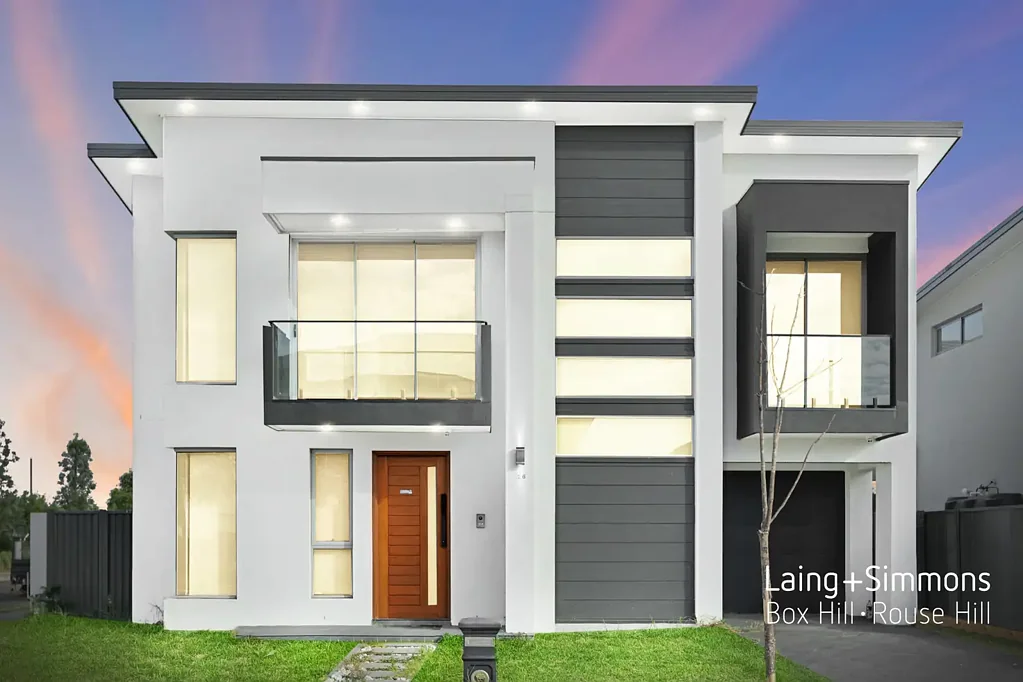 Marsden Park 4chambre Luxurious Family Home with Lake Views!