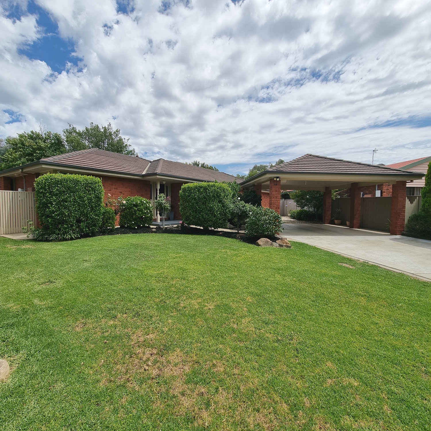 6 DEAKIN CT, SHEPPARTON VIC 3630, 0 कमरे, 0 बाथरूम, House