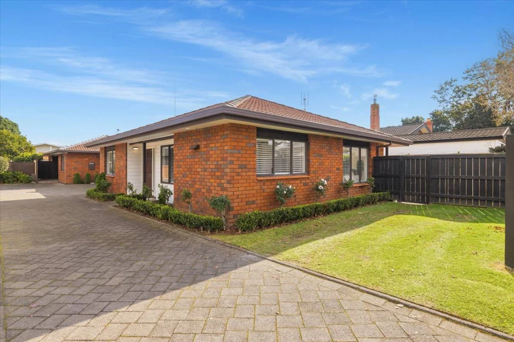 Tauranga Central 2Phòng ngủ Stylishly Refreshed with Bonus Caravan Parking