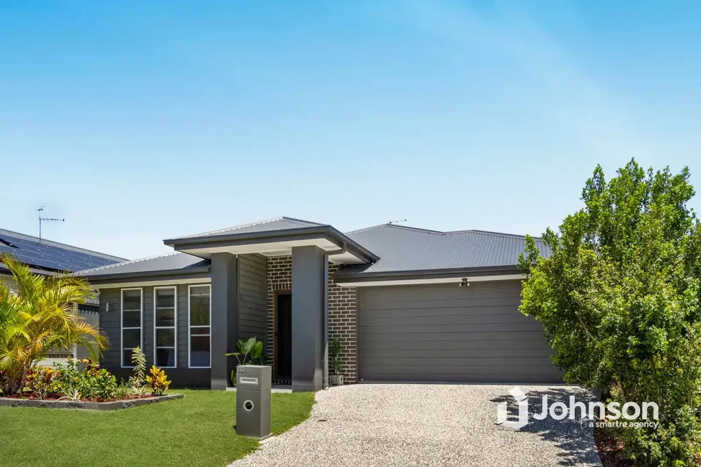 Collingwood Park 4બેડરૂમ MODERN FAMILY HOME WITH MEDIA ROOM IN A QUIET LOCATION.