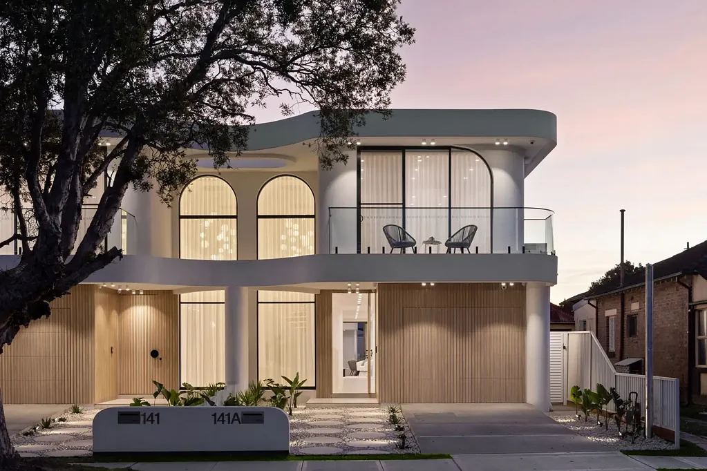 Hurstville 5Kwarto A Bold Statement in Luxury Living - Position Perfect & Pure Elegance