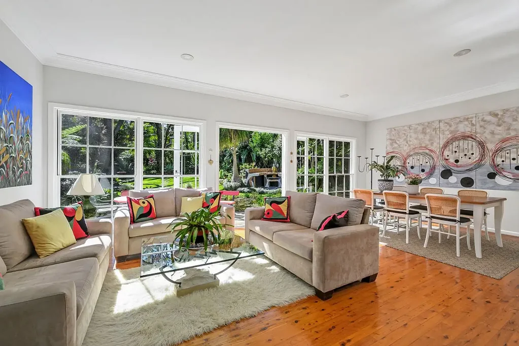 Avalon Beach 3 Bedroom Charming, Light Filled Beach Cottage