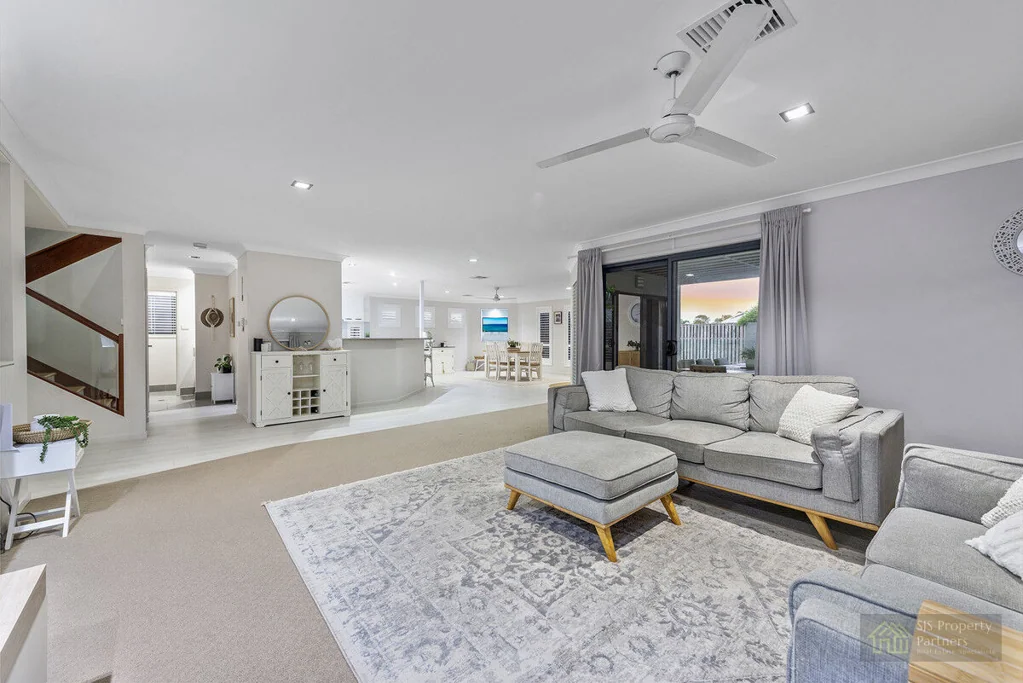 64 Lauradale Crescent, Ormeau, QLD 4208