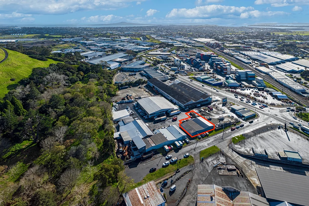 Mount Wellington Refurbished warehouse with yard - Mt Wellington