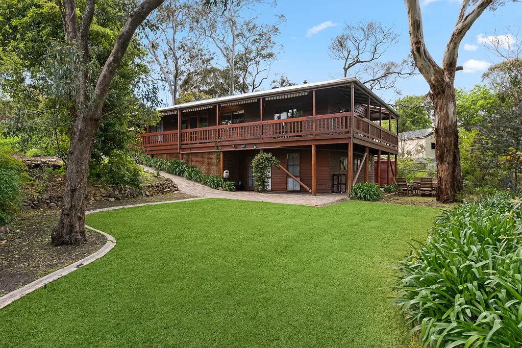 Belair 4房  Charming Belair Home with Space, Charm, and Versatility