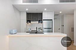 201/33 East Street, Granville