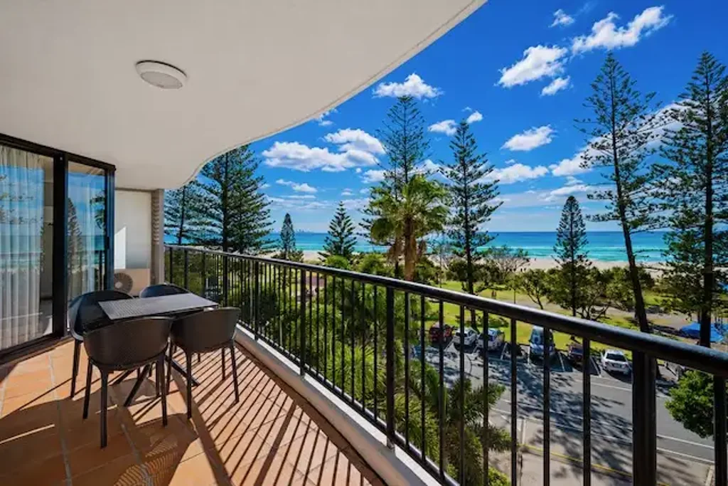 Coolangatta 2部屋 The lifestyle and investment opportunity you’ve been waiting for!