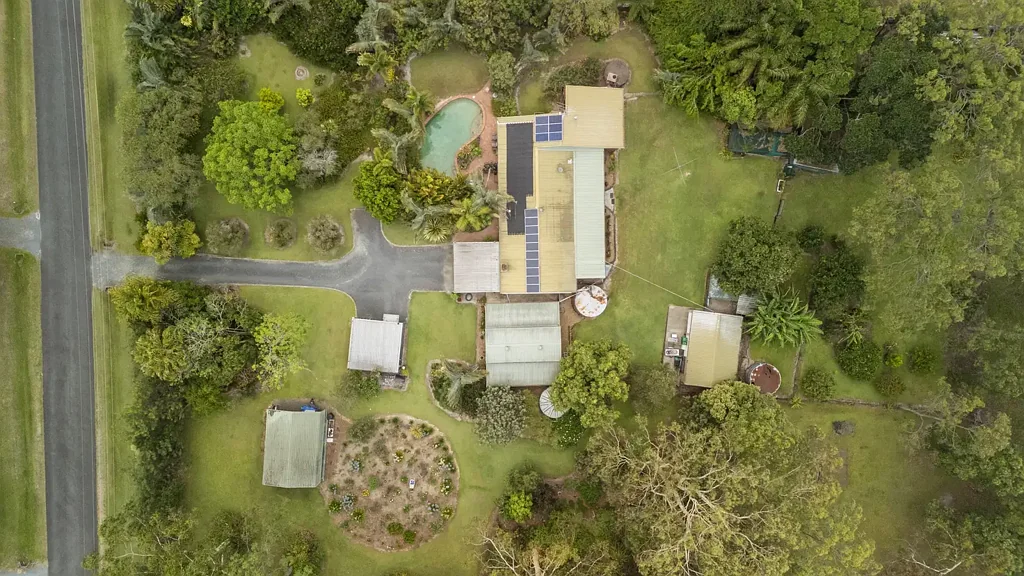 Chambers Flat 3 Bedroom High-Growth Corridor Opportunity - 3-Bedroom Home Plus Study with Pool, Bore Water, Solar Panels, Dam & Horse-Friendly Lifestyle