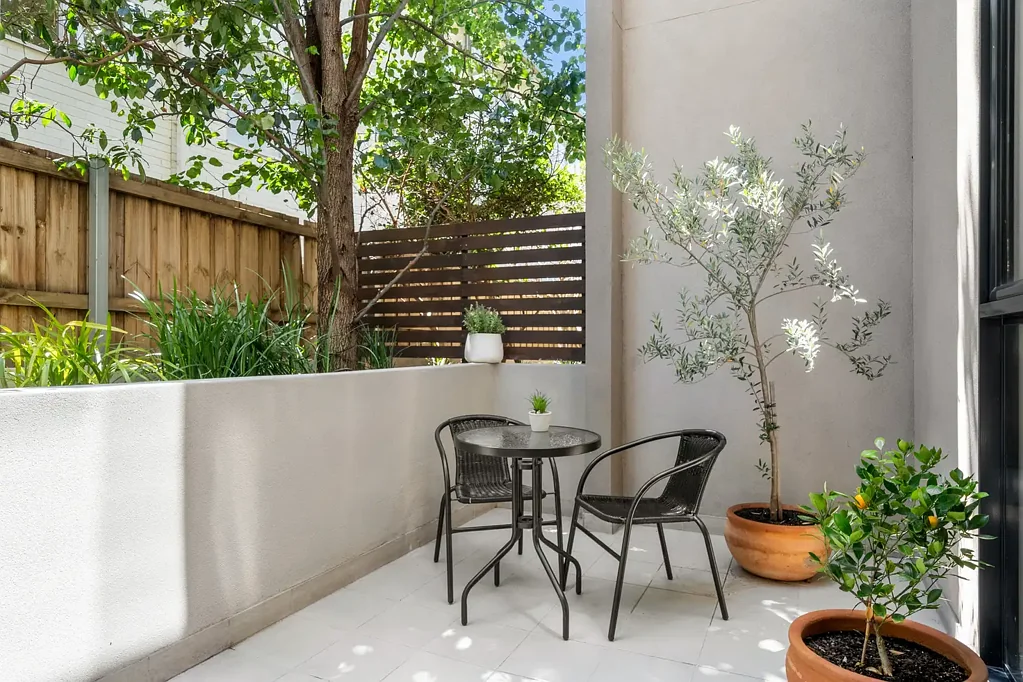 1/233 Dandenong Road, Windsor, VIC 3181