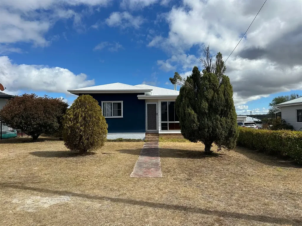 Stanthorpe 3Kwarto Fully Furnished 3 Bedroom House for Sale in Stanthorpe