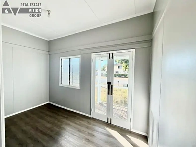 Address Withheld, Emerald, QLD 4720, 2 Bedrooms, 1 Bathrooms, Unit