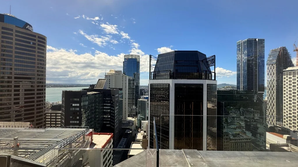 Auckland Central Outstanding private office suite with a balcony