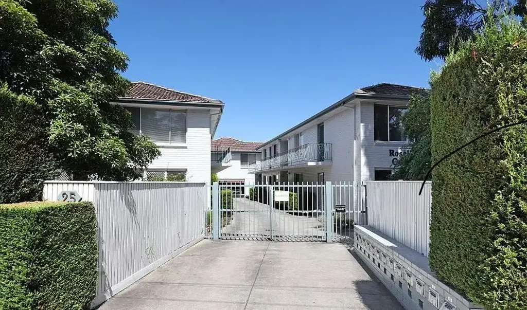 Stylish & Convenient 1-Bedroom Living in the Heart of Murrumbeena