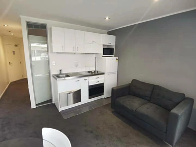 Sunny 2 bedroom apartment