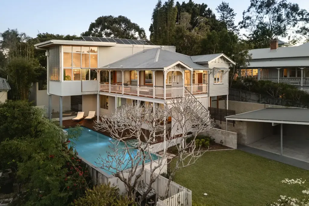 Toowong 5ห้องนอน Family Queenslander on 1164m2 With Breathtaking City Views