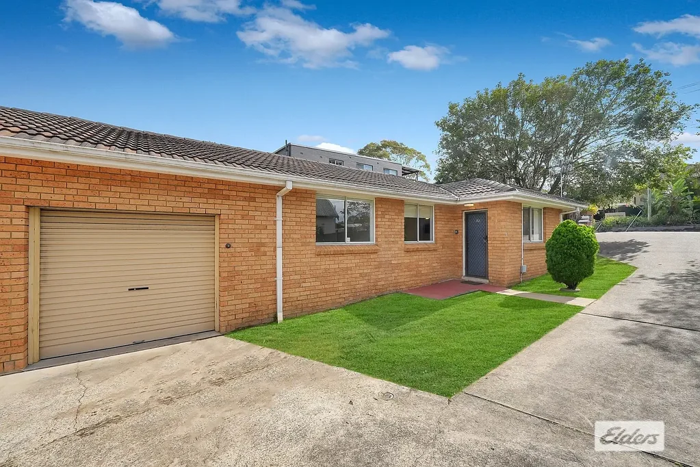 East Gosford 2Phòng ngủ Spacious, Private & Perfectly Positioned – Walk to Everything!