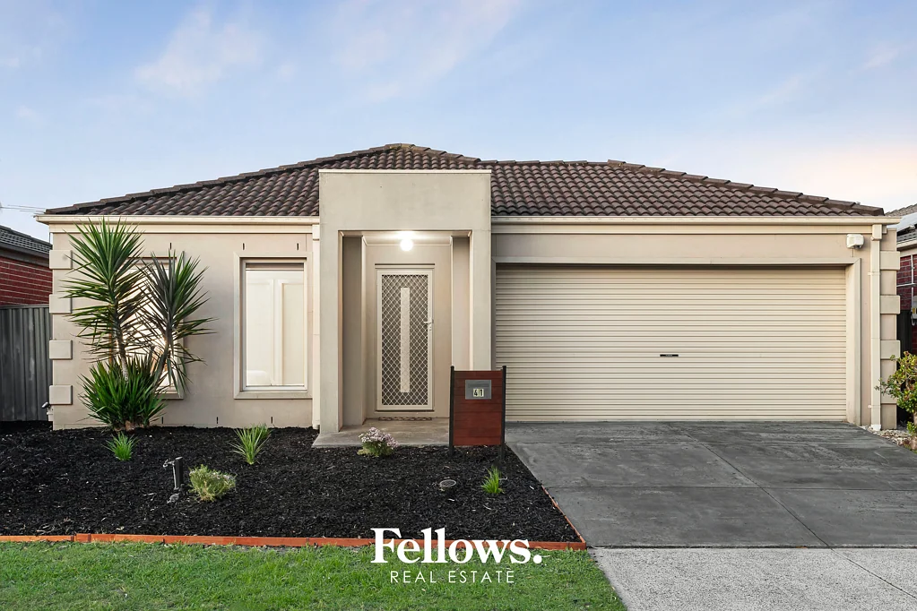 41 Pomegranate Way, Pakenham, VIC 3810