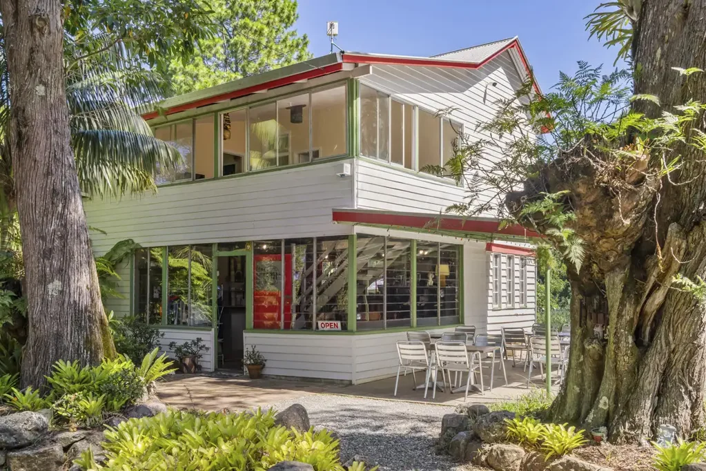 Springbrook 3房  Gold Coasts Most Iconic Fudge Shop! First Time to Market in Nearly 50 Years