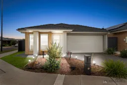 10 Paddy Way, Weir Views