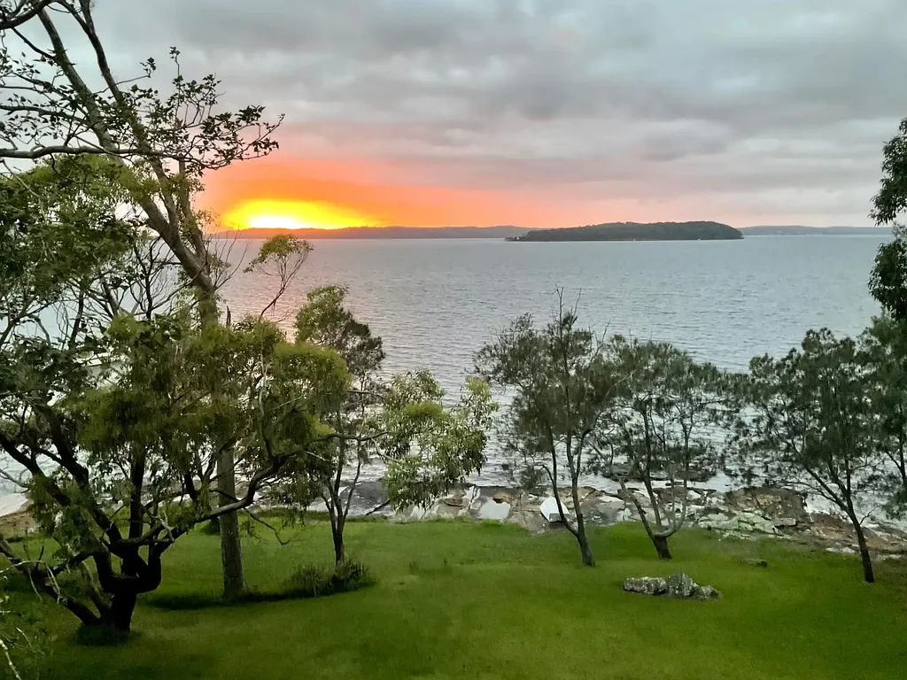 Wangi Wangi 4Zimmer Stunning Waterfront Family Home with Breathtaking Views and Endless Potential