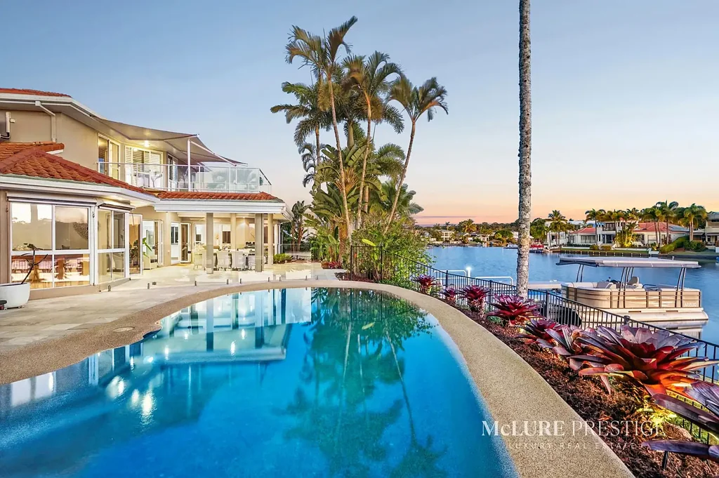 Noosaville 4Phòng ngủ Rare Waterfront Opportunity in Noosa Waters’ Most Iconic Enclave