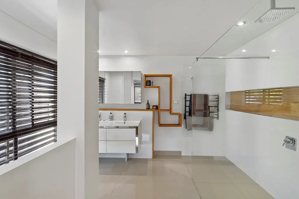 Flinders View 5房  Move-In Ready Masterpiece in Flinders View