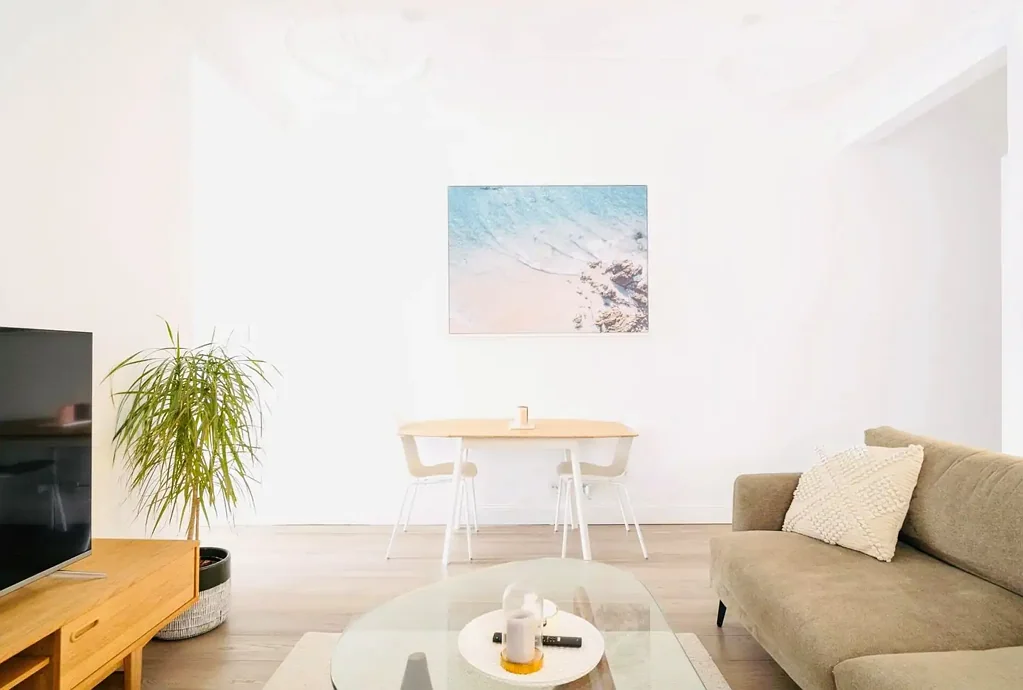 Two bedroom fully furnished unit at Bondi Beach