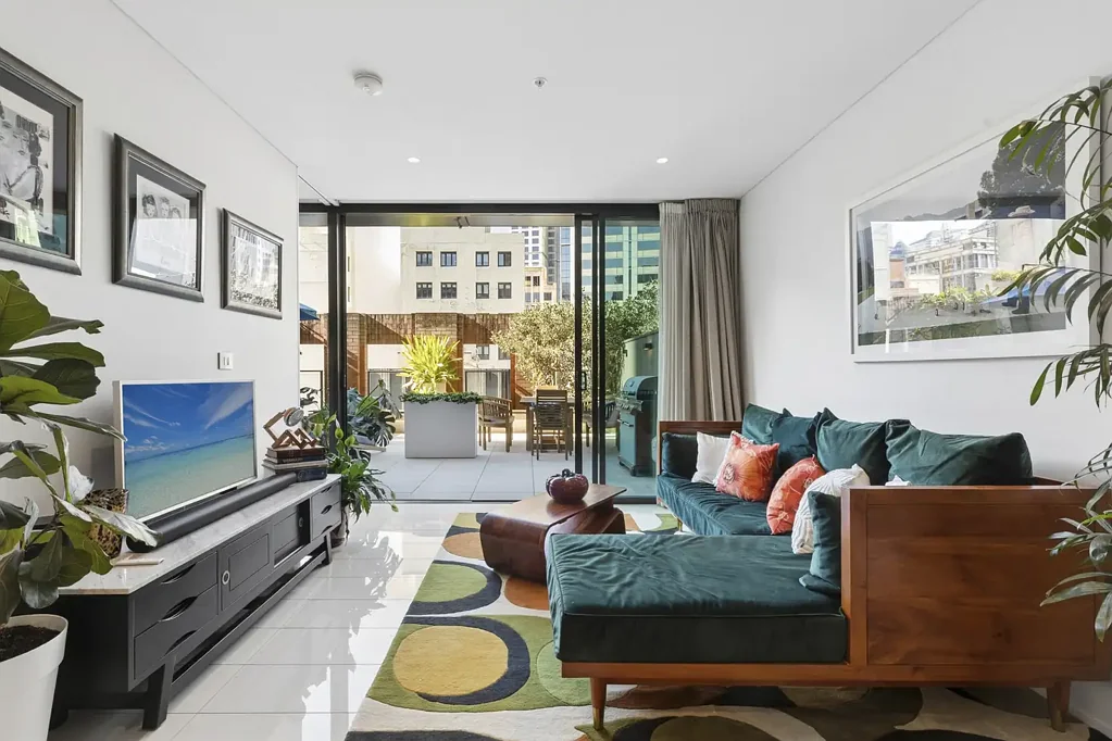 LUXURY LIVING, HUGE ENTERTAINERS TERRACE WITH CITY VIEWS IN ARC | Furnished